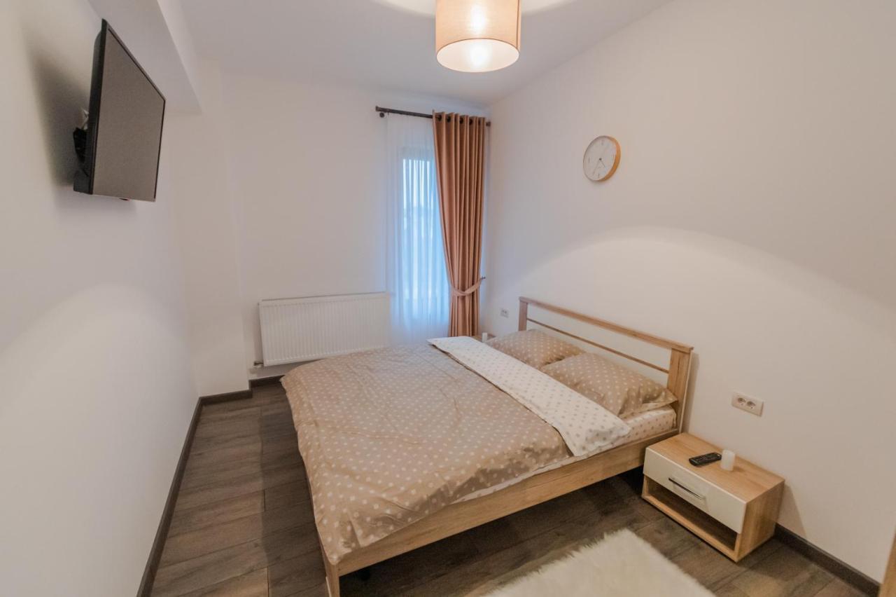 Penthouse Luxury Fălticeni Esterno foto