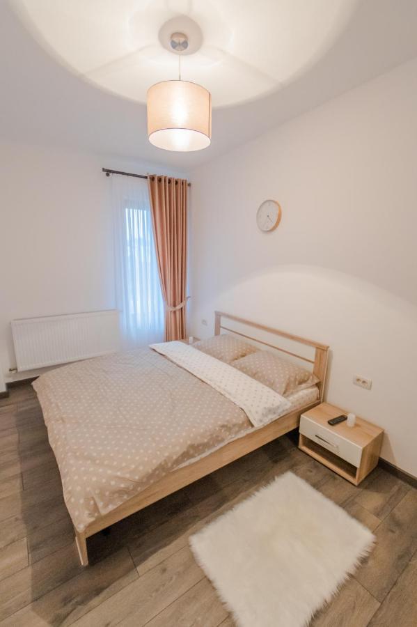 Penthouse Luxury Fălticeni Esterno foto