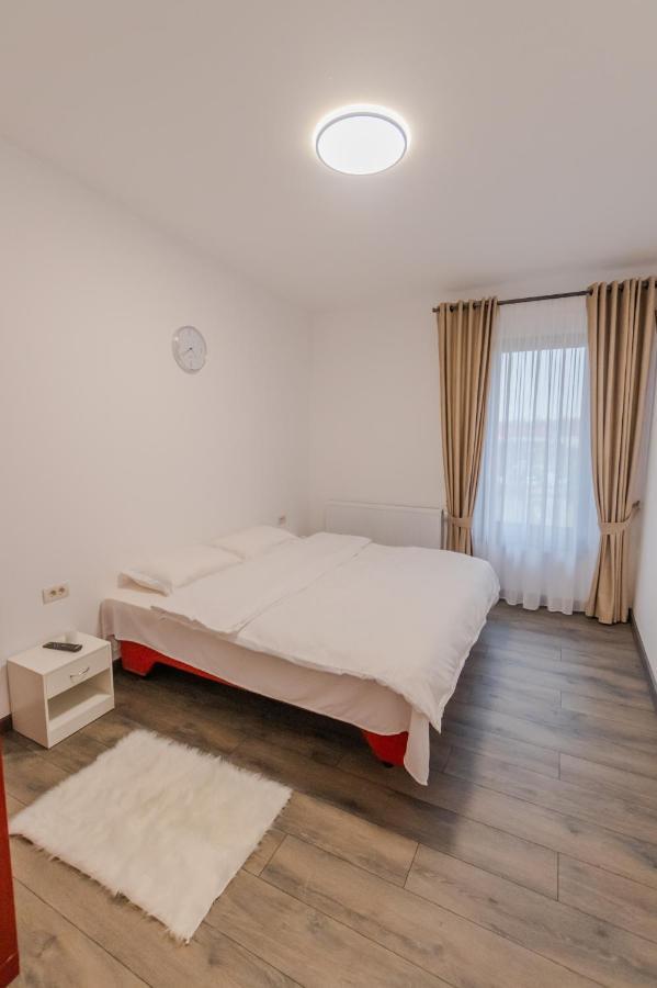 Penthouse Luxury Fălticeni Esterno foto