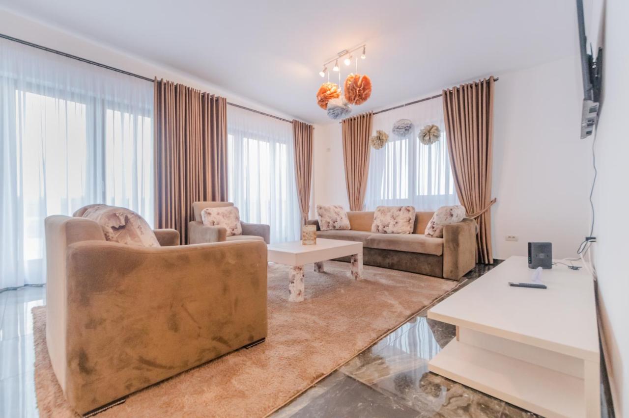 Penthouse Luxury Fălticeni Esterno foto